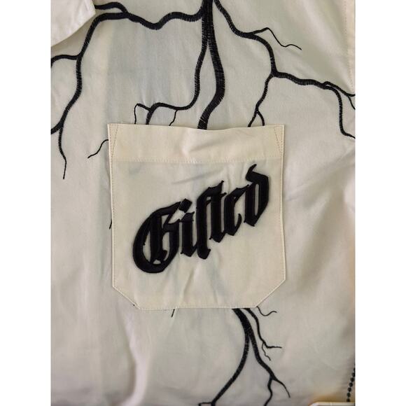 GFTD LA Lightning Button-Up Shirt NWT – Size M - Picture 4 of 11